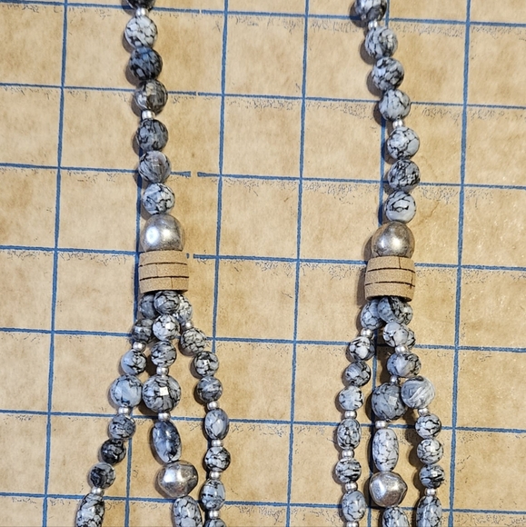 Beautiful Vintage Beaded Statement Necklace. - Picture 1 of 5